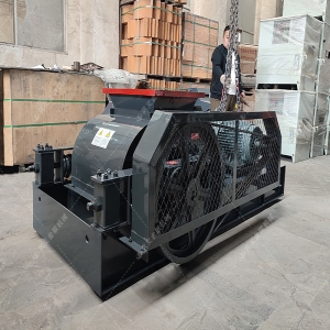 1000*700液壓對輥制砂機(jī)，1210反擊破發(fā)往四川