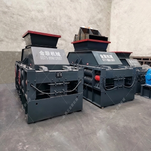 2PGC600x750雙齒輥破碎機設(shè)備發(fā)貨圖片