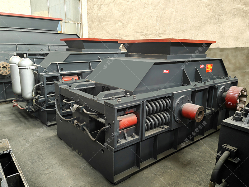 青石和河卵石哪個制砂好？用對輥破碎機(jī)怎么樣？