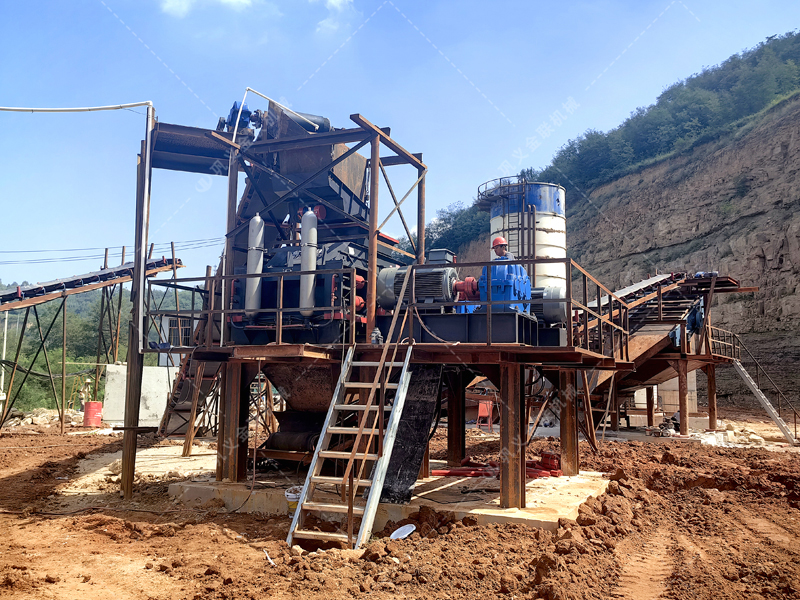 時產150噸選哪個型號液壓對輥破碎機？